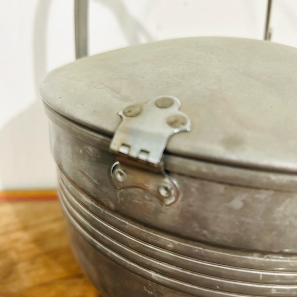 1950's Aluminum Ice Bucket w/ Hinged Lid Retro Barware Footed - Picture 8 of 10